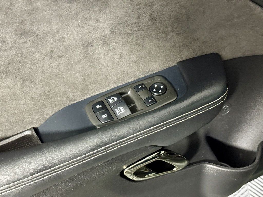 2021 Dodge Challenger SRT Hellcat - 22998177 - 26