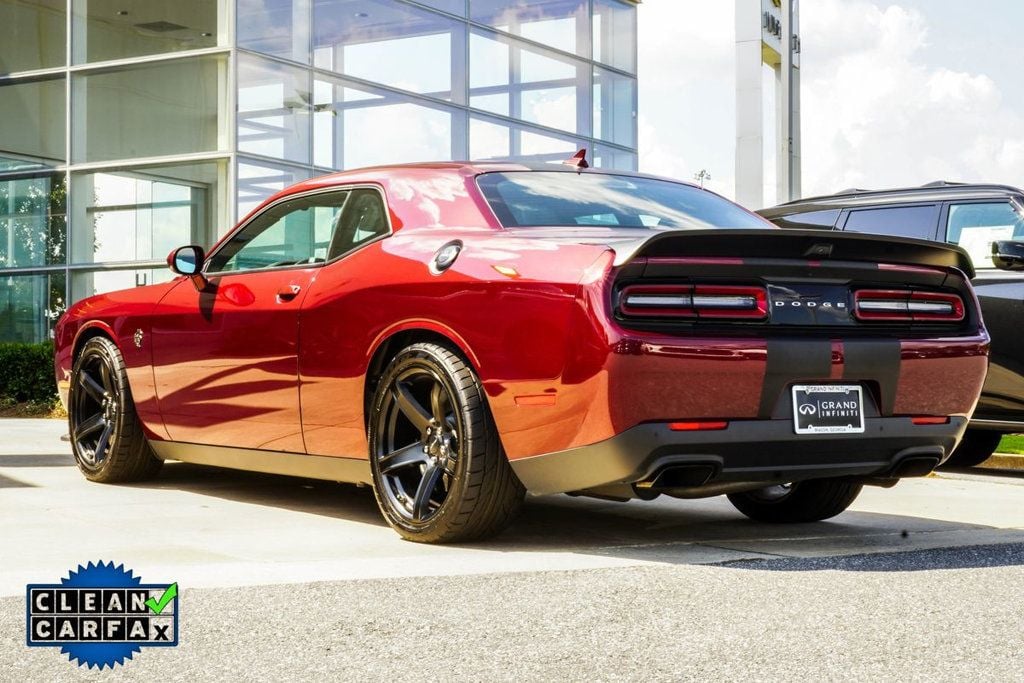 Dodge Challenger photo 10