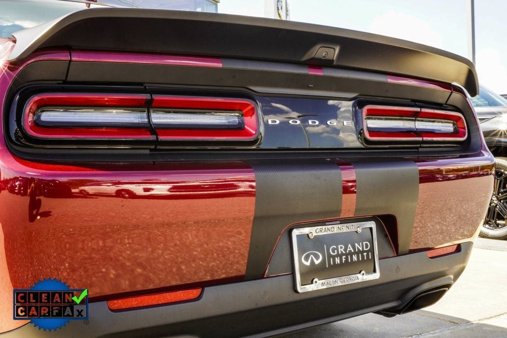 Dodge Challenger photo 13