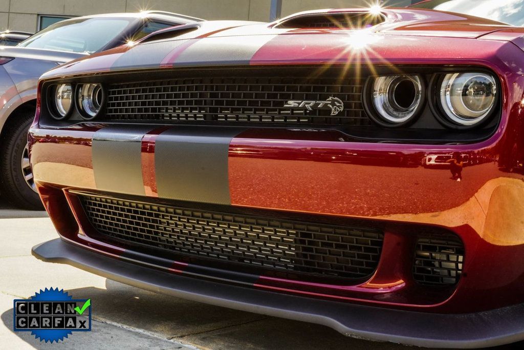 Dodge Challenger photo 2