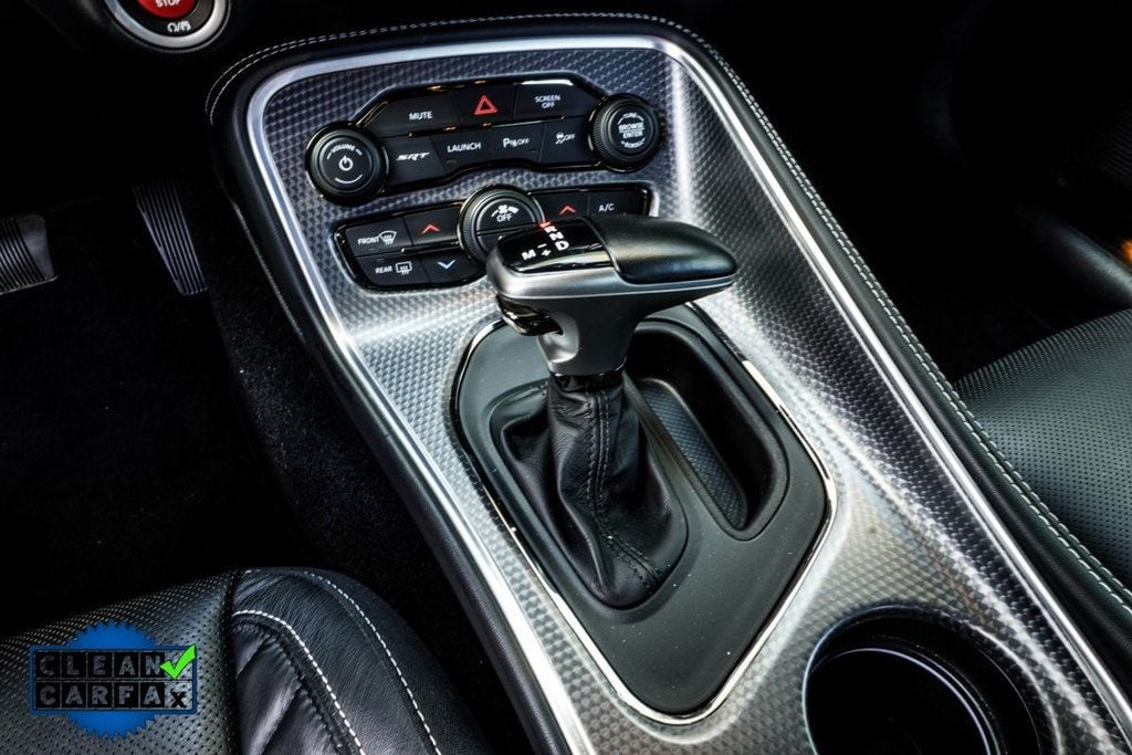 Dodge Challenger photo 22