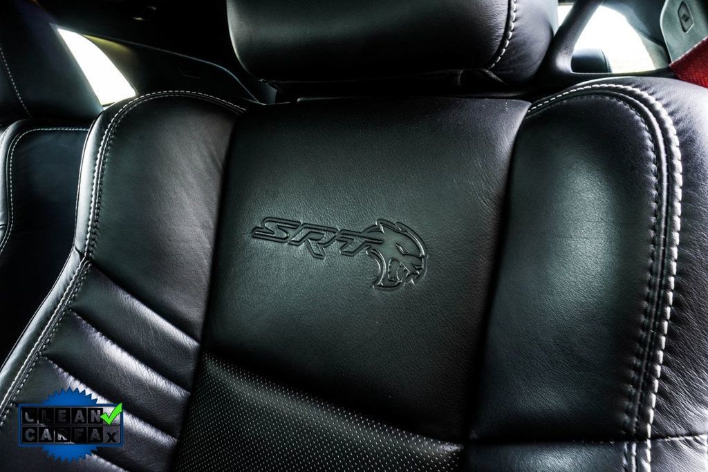 Dodge Challenger photo 38