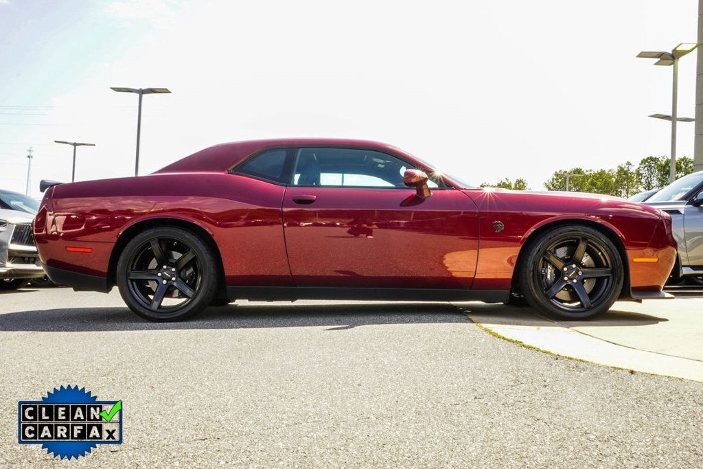 Dodge Challenger photo 6