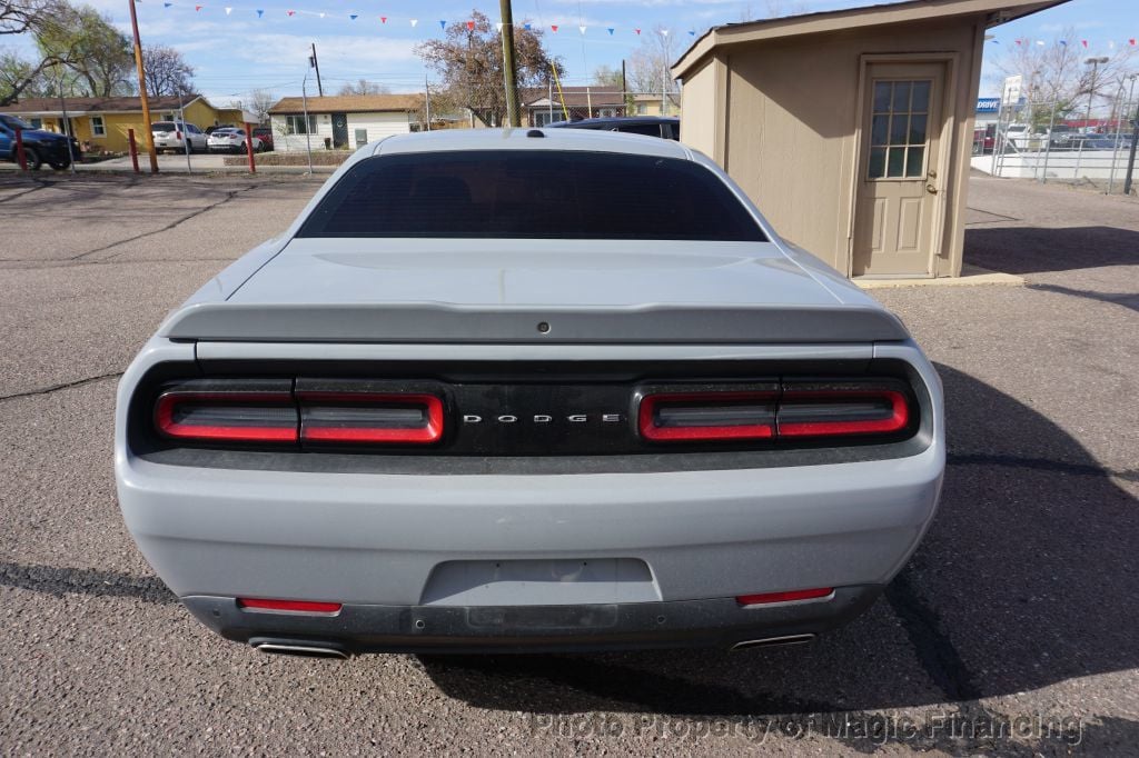 2021 Dodge Challenger SXT RWD - 23008136 - 4