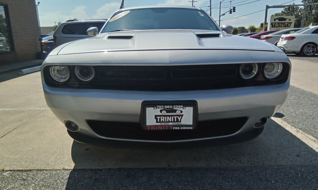 2021 Dodge Challenger SXT photo 6