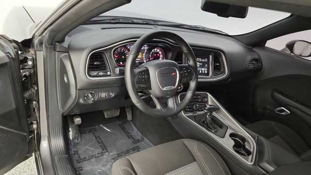 2021 Dodge Challenger SXT RWD w/ Blacktop Package - 23081849 - 11