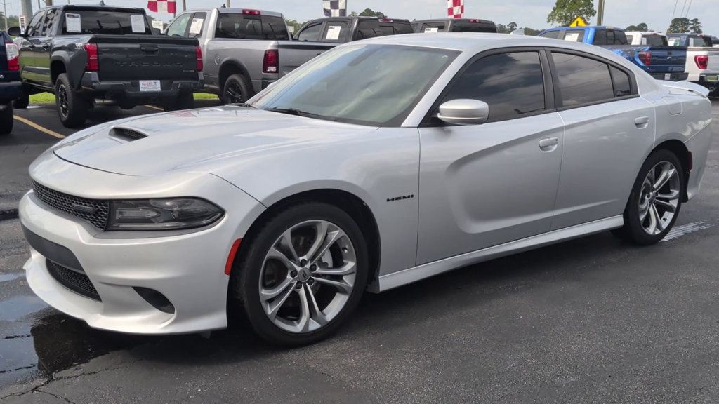 Dodge Charger R/T RWD photo 4