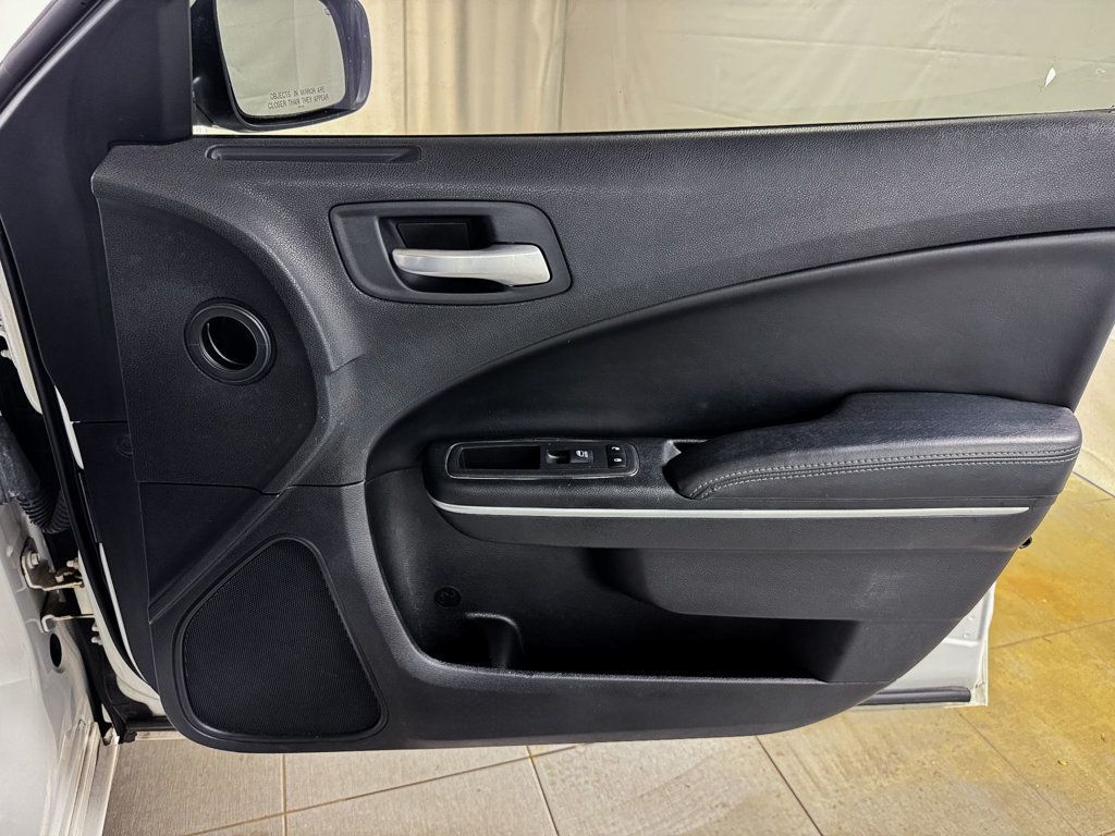 2021 Dodge Charger SXT PLUS - 23054981 - 17