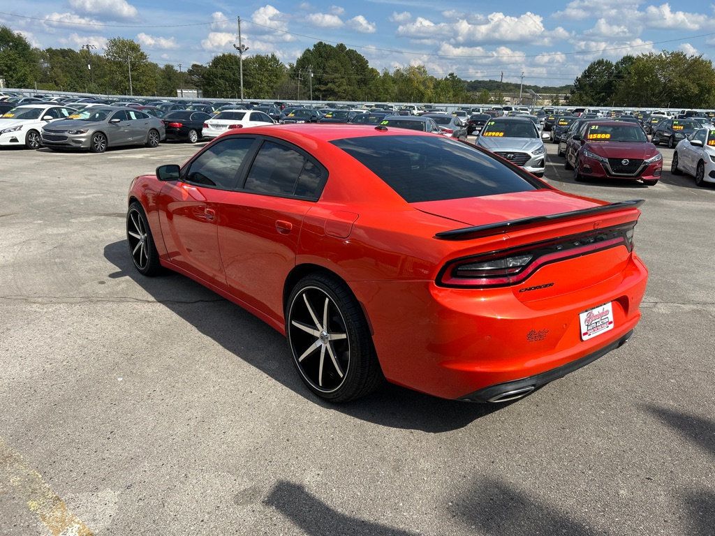 2021 Dodge Charger SXT photo 6