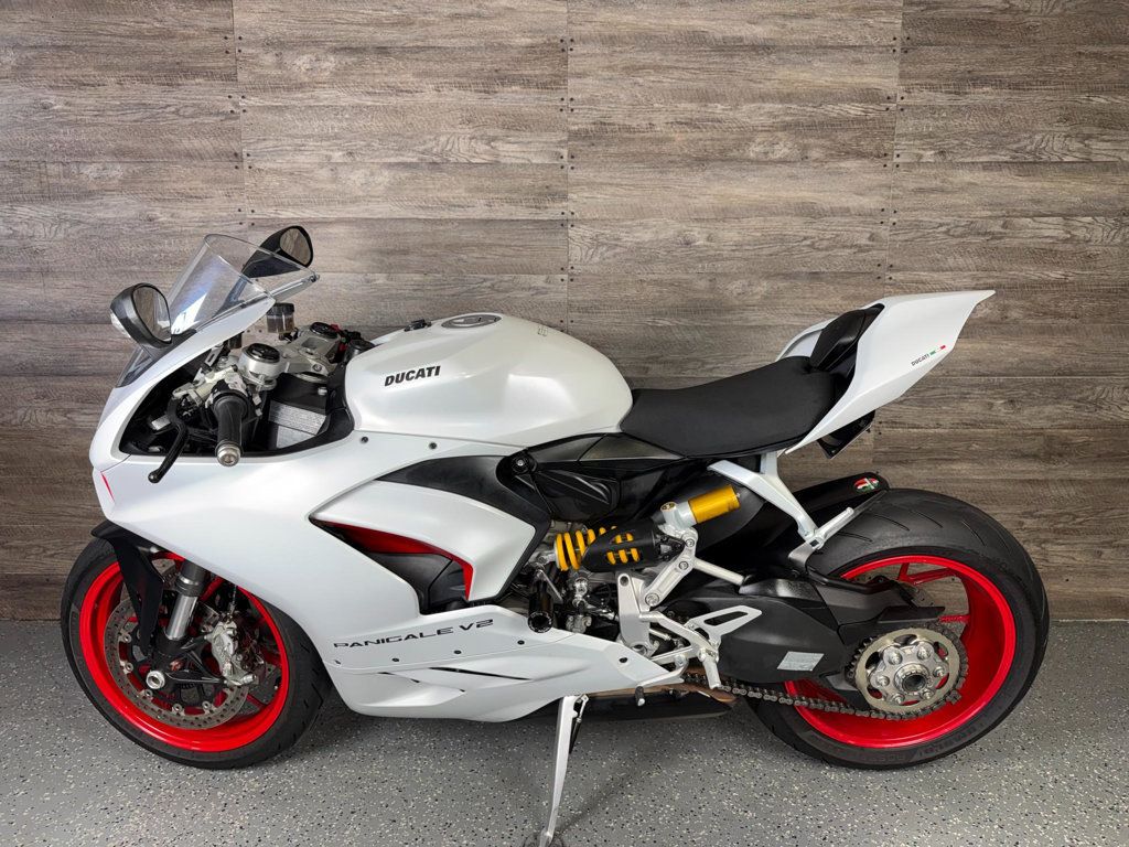 2021 Ducati Panigale V2 LOW MILES! - 23022197 - 10