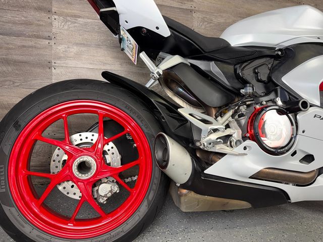 2021 Ducati Panigale V2 LOW MILES! - 23022197 - 5