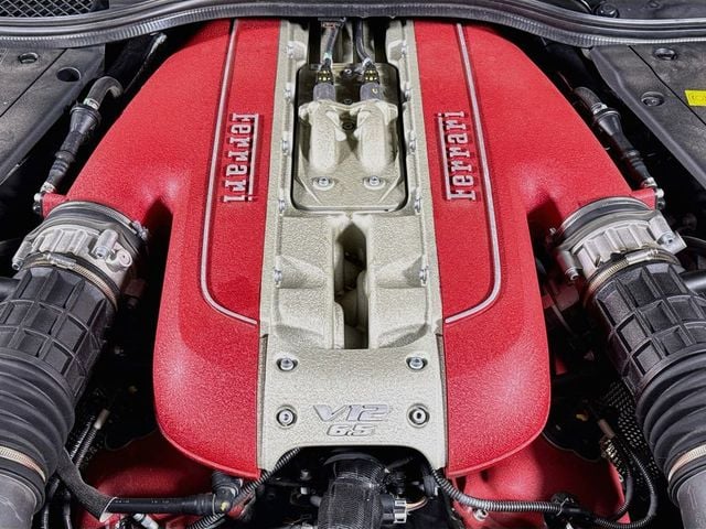 2021 Ferrari 812 GTS Base - 23068635 - 11