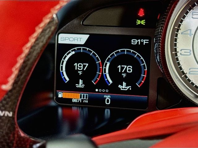 2021 Ferrari 812 GTS Base - 23068635 - 14