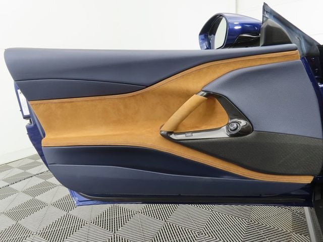 2021 Ferrari 812 GTS Convertible - 22995244 - 29