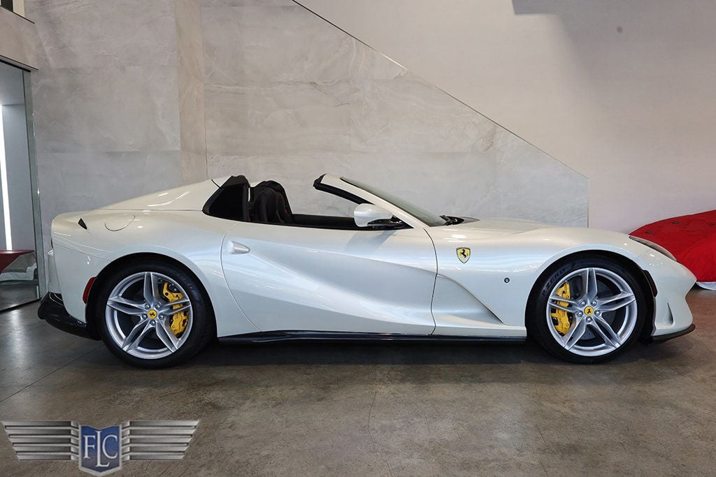 2021 Ferrari 812 GTS Convertible - 23049095 - 1