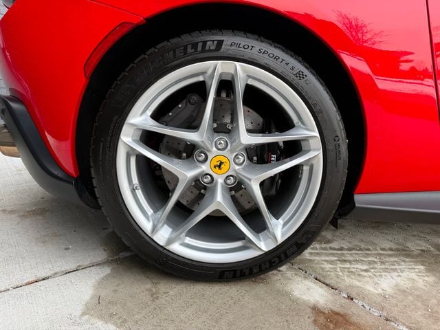 2021 Ferrari Roma Coupe - 22936157 - 22
