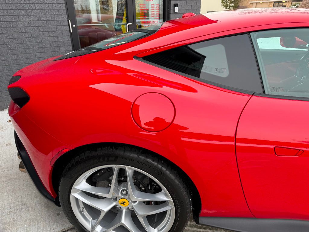 2021 Ferrari Roma photo 4