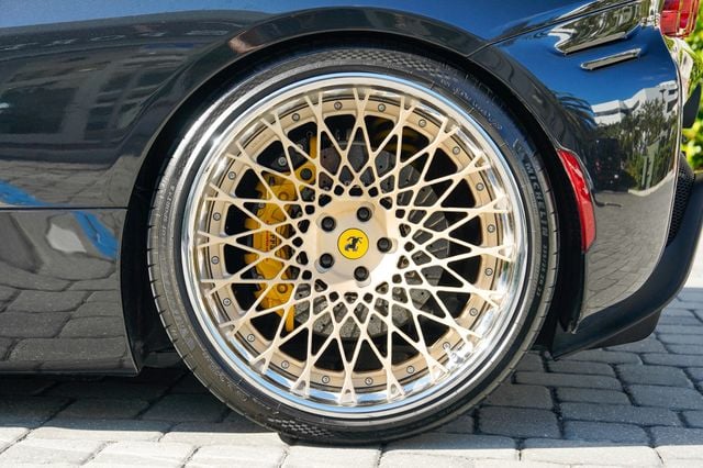 2021 Ferrari SF90 Stradale Coupe - 22998025 - 16