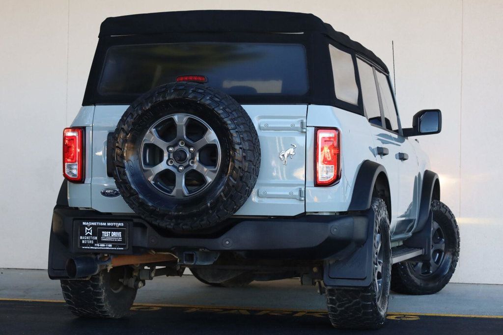 Ford Bronco photo 11