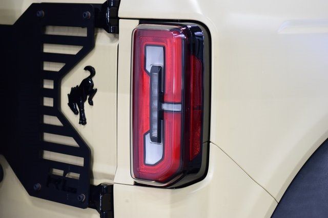 2021 Ford Bronco First Edition - 22838201 - 14