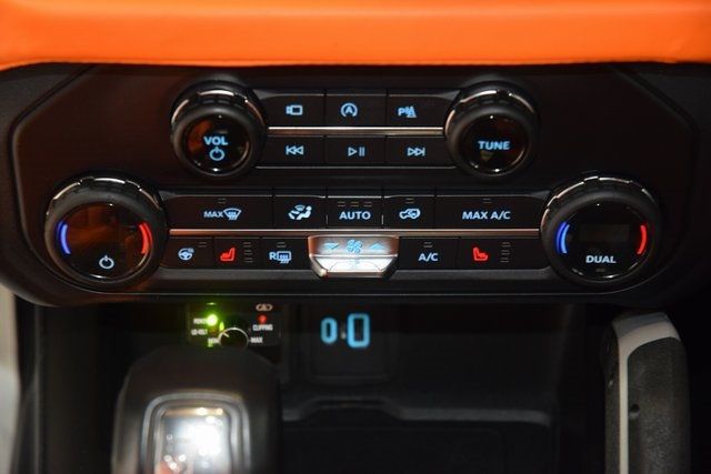 2021 Ford Bronco First Edition - 22838201 - 25