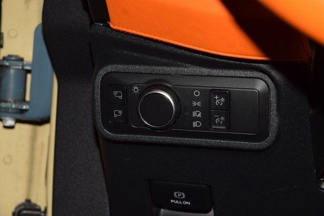 2021 Ford Bronco First Edition - 22838201 - 28