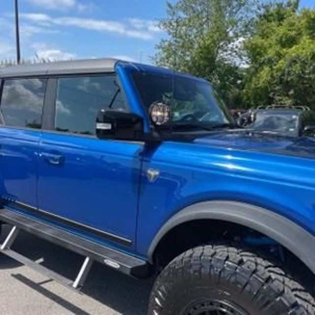 2021 Ford Bronco First Edition photo 15