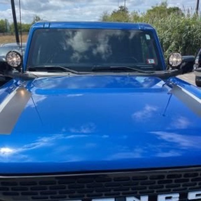 2021 Ford Bronco First Edition photo 3