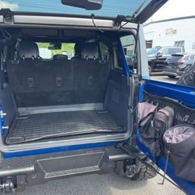 2021 Ford Bronco First Edition photo 30