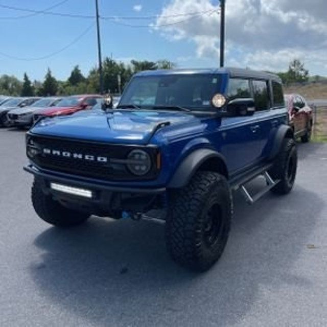 2021 Ford Bronco First Edition photo 4