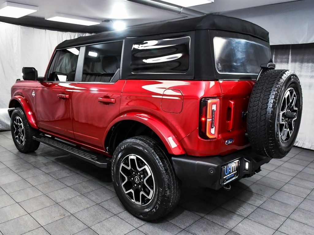 2021 Ford Bronco Outer Banks photo 4