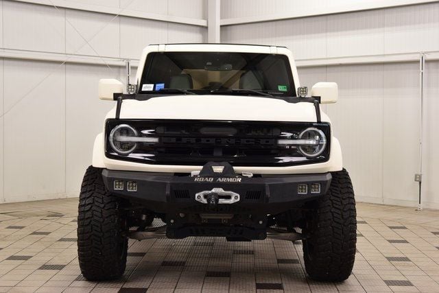 2021 Ford Bronco Outer Banks photo 2
