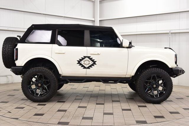 2021 Ford Bronco Outer Banks photo 8