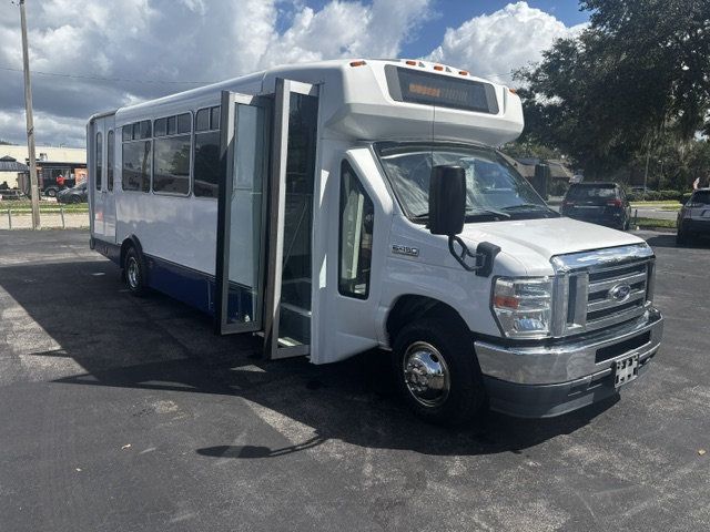 2021 Ford E450 SHUTTLE BUS E450 BUS - 23004849 - 1