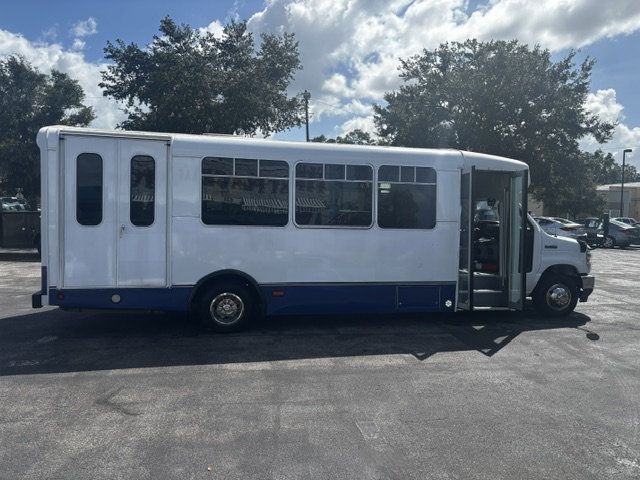 2021 Ford E450 SHUTTLE BUS E450 BUS - 23004849 - 19