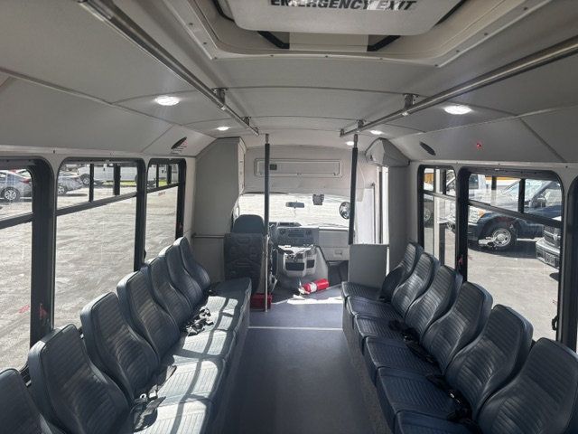 2021 Ford E450 SHUTTLE BUS E450 BUS - 23004849 - 6