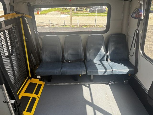 2021 Ford E450 SHUTTLE BUS E450 BUS - 23004849 - 7
