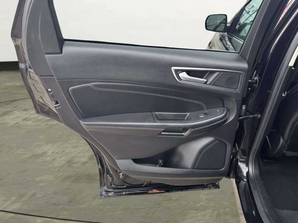 2021 Ford Edge Titanium AWD - 22981218 - 11