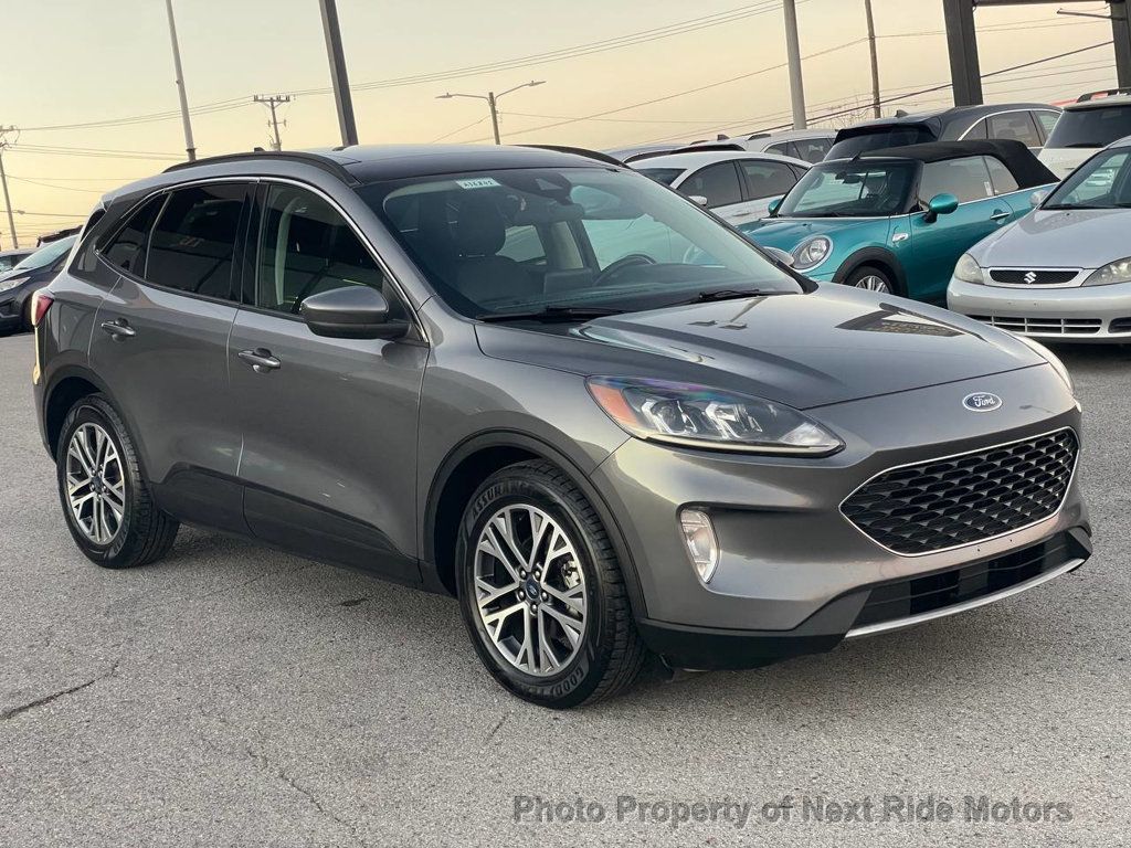 2021 Ford Escape Hybrid SEL photo 2