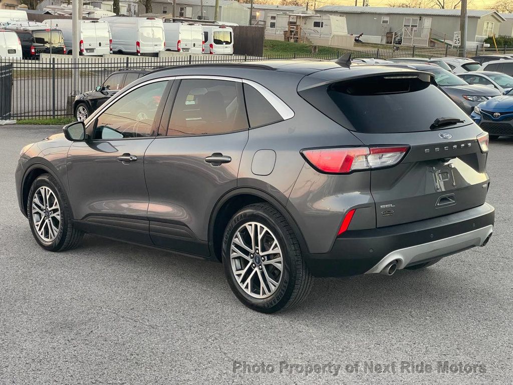 2021 Ford Escape Hybrid SEL photo 3