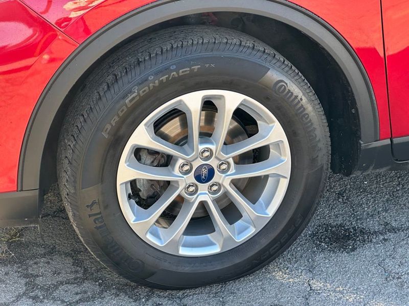 2021 Ford Escape SE photo 11