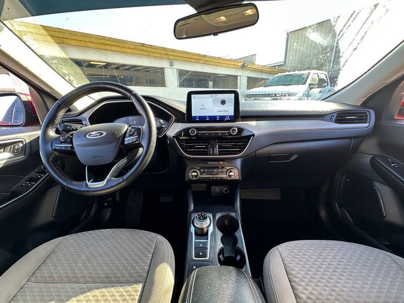 2021 Ford Escape SE photo 14