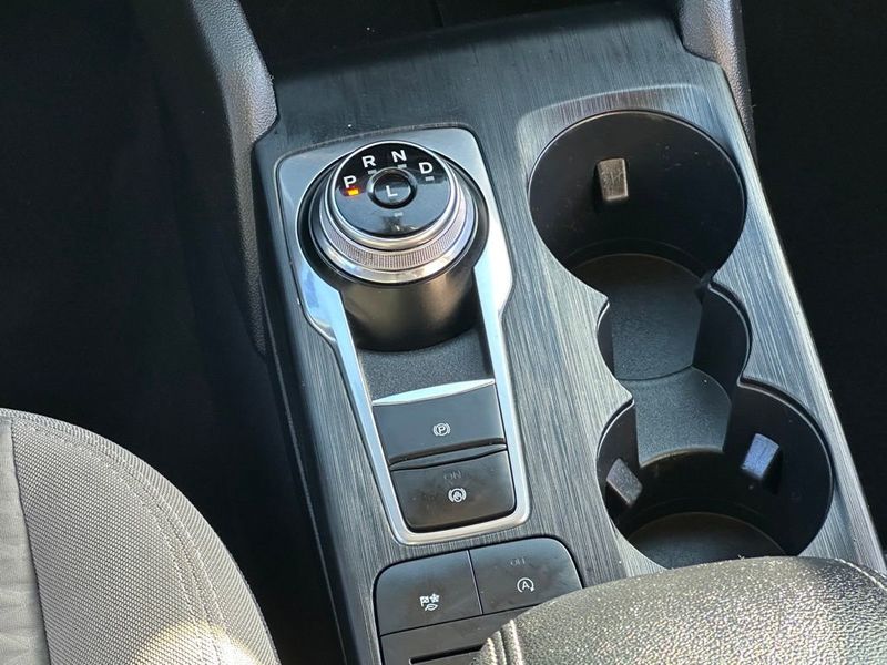 2021 Ford Escape SE photo 20