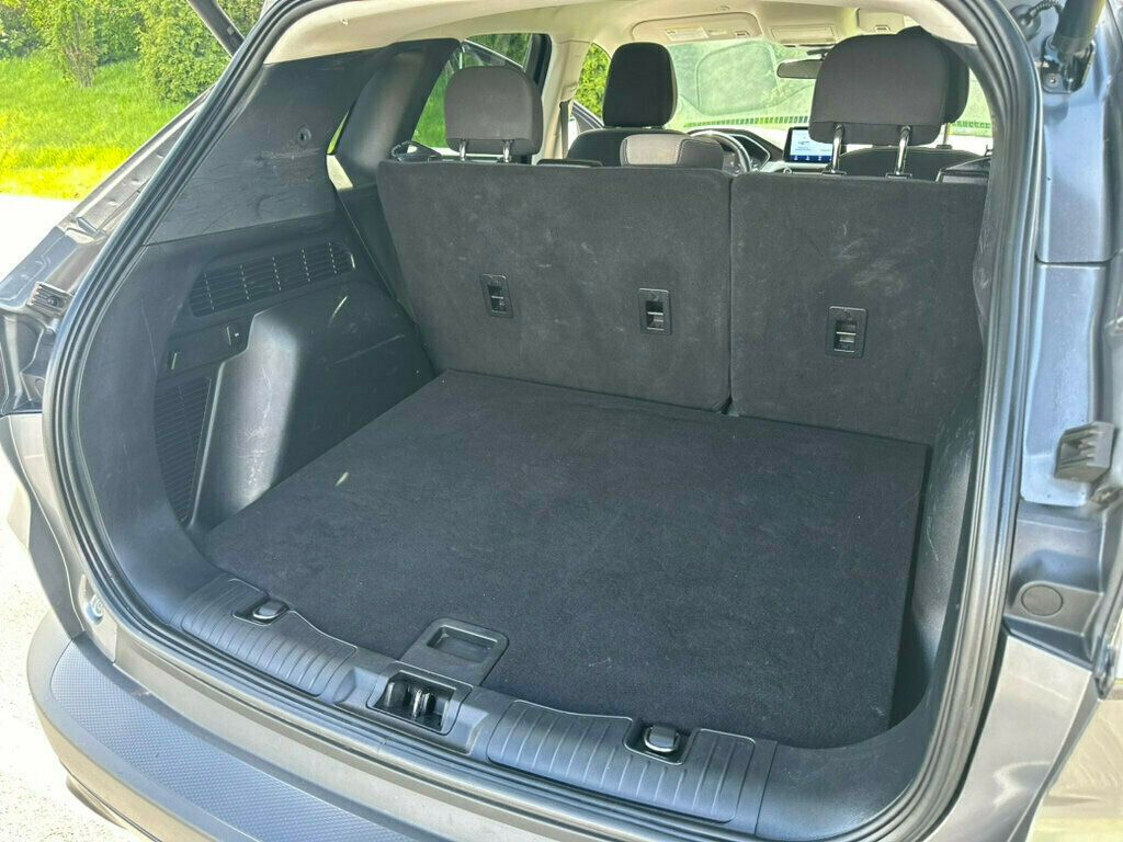 2021 Ford Escape SE photo 4