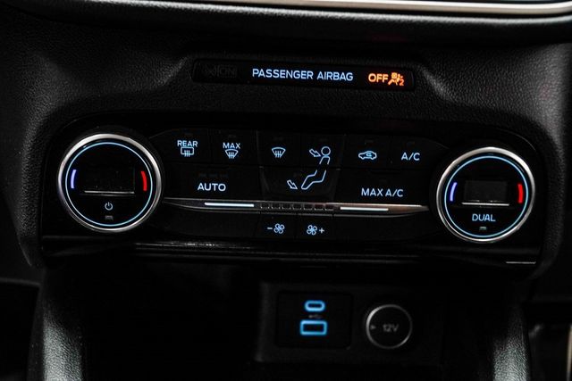 2021 Ford Escape SE Hybrid FWD - 22913499 - 17