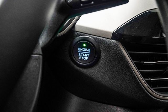 2021 Ford Escape SE Hybrid FWD - 22913499 - 18