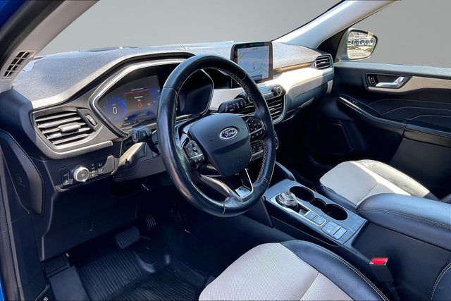 2021 Ford Escape Titanium Hybrid AWD - 23022514 - 10