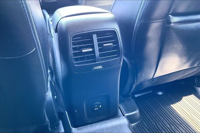 2021 Ford Escape Titanium Hybrid AWD - 23022514 - 33