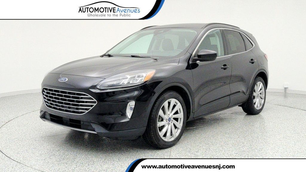 2021 Ford Escape Titanium Hybrid with Elite Package (41 combined mpg) - 22955637 | Video 1