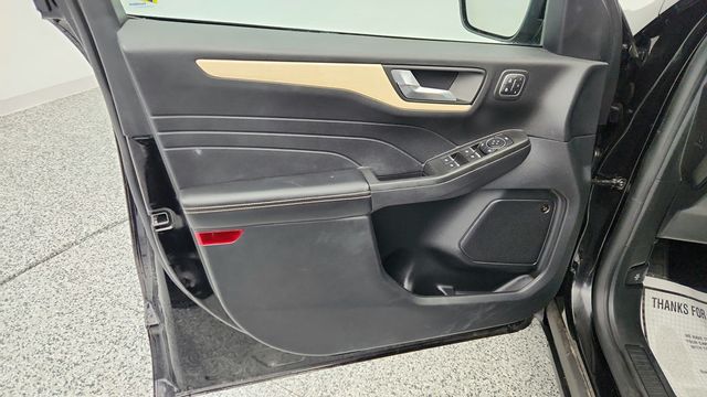 2021 Ford Escape Titanium Hybrid with Elite Package (41 combined mpg) - 22955637 - 9